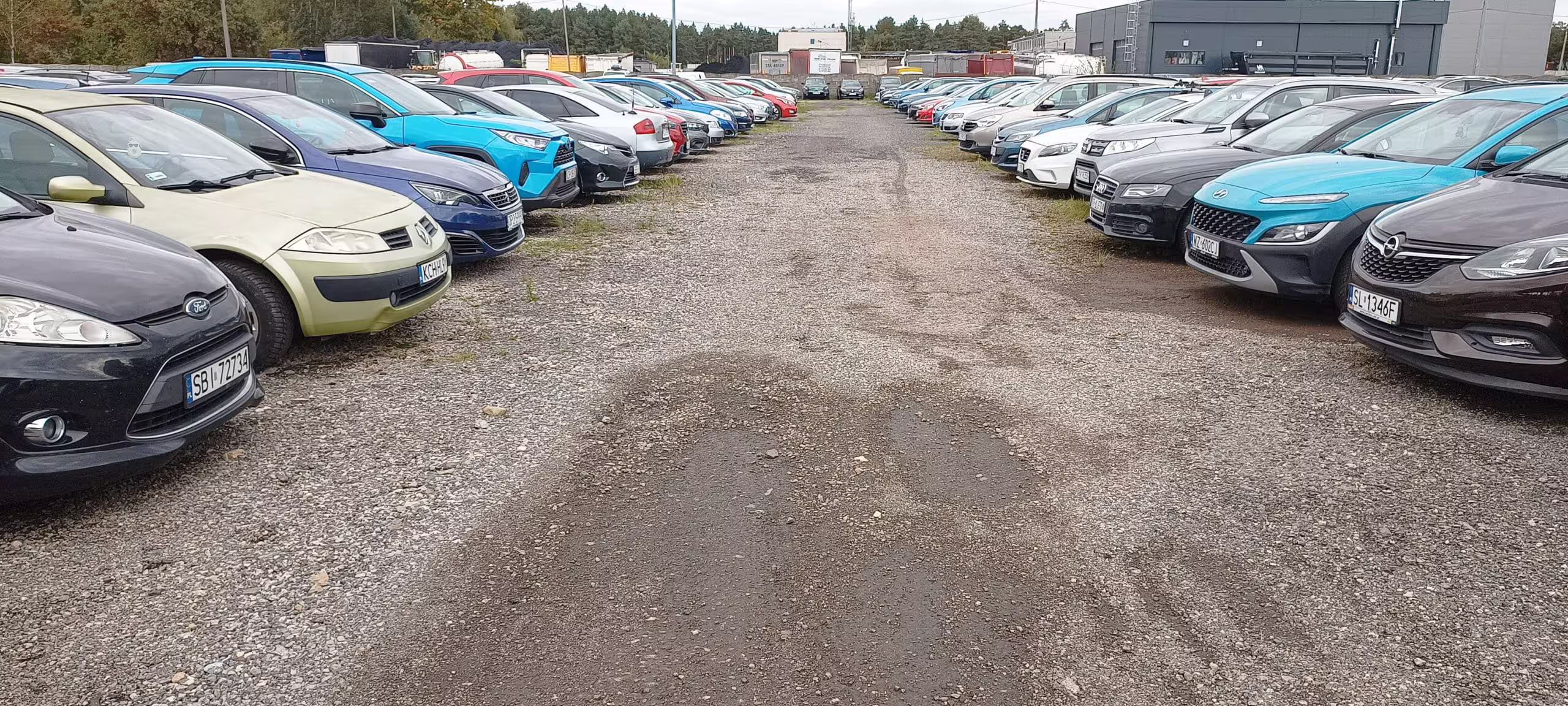 Blisko lotniska parking