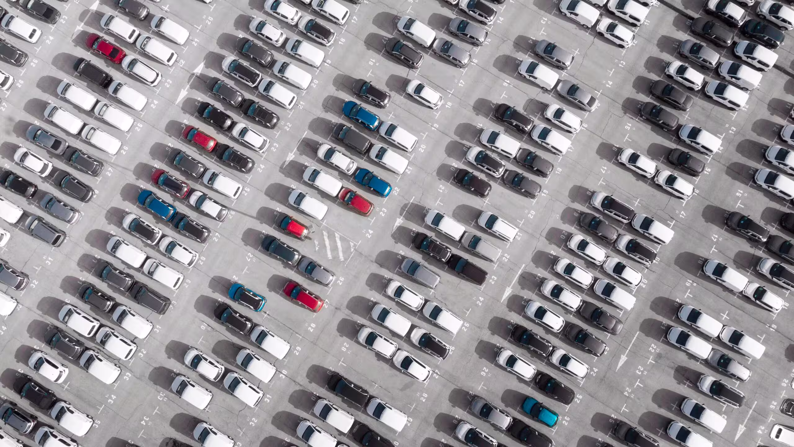 Zwróć uwagę na bezpieczeństwo auta, a po powrocie zadbaj o szybki odbiór samochodu 4 parking centralny scaled